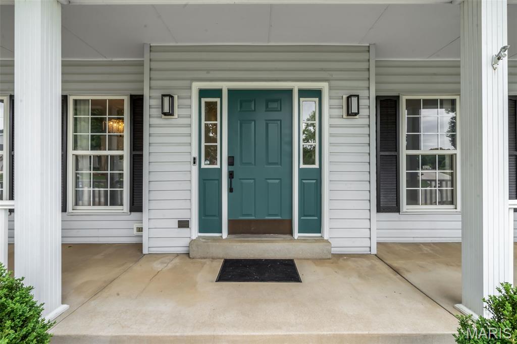 519 Castle Ridge Drive Ballwin, MO 63021 - Photo 3 of 46