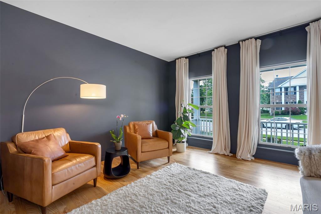 519 Castle Ridge Drive Ballwin, MO 63021 - Photo 8 of 46