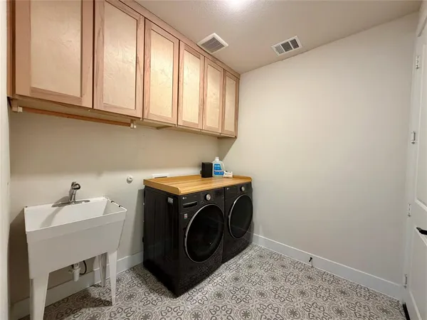 $2,800 | 7217 Ladybug Lane, Aubrey, TX 76227