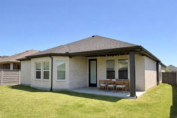 $2,800 | 7217 Ladybug Lane, Aubrey, TX 76227