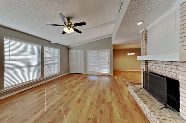 $2,345 | 220 Meadowhill Drive, Benbrook, TX 76126