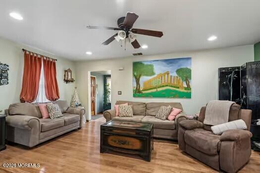 31 Nejecho Drive Brick, NJ 08723 - Photo 11 of 26 Living Room 7
