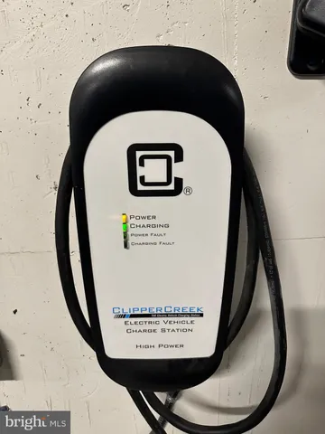 $3,895 | 1211 Van Street Southeast, Unit 1201, Washington, DC 20003