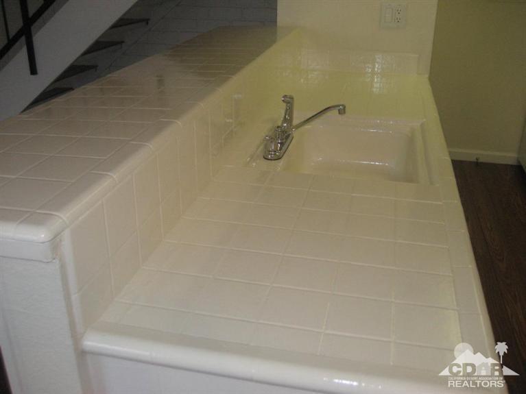 72694 Eagle Road, Unit 3 Palm Desert, CA 92260 - Photo 8 of 35 a bathroom with a shower