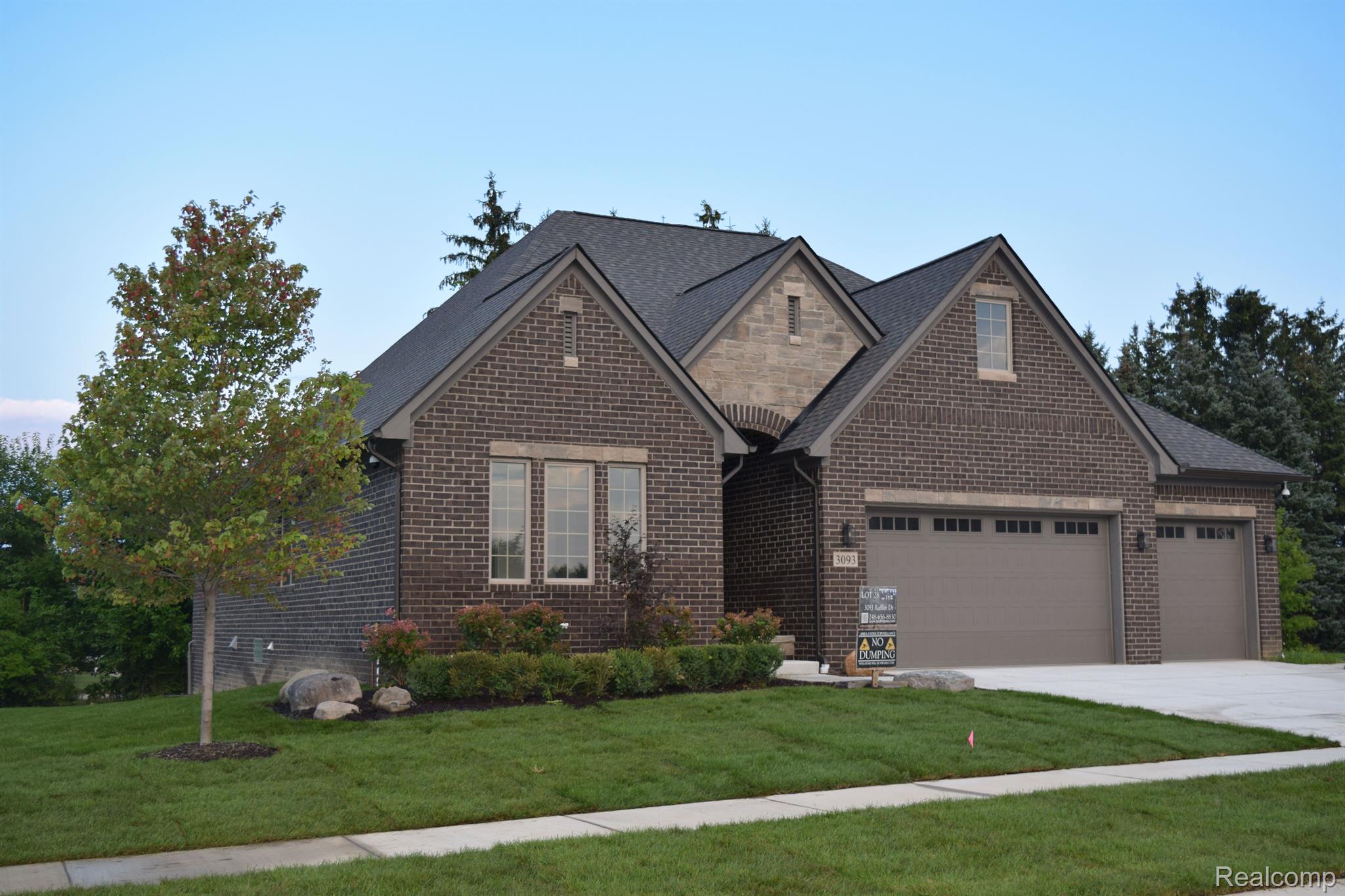 3093 Raffler Drive Rochester, MI 48307 - Photo 10 of 34 Majestic 2026