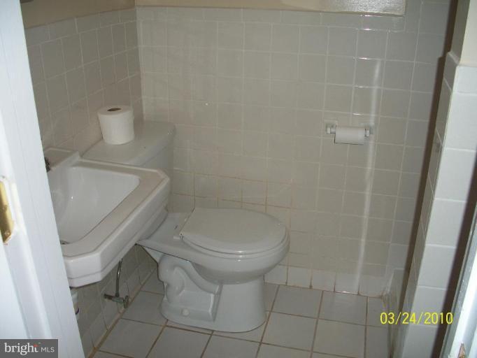 12106 Selfridge Road Silver Spring, MD 20906 - Photo 11 of 12 Bath #2