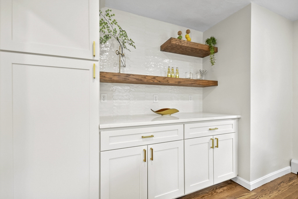 21 Woodside Road Billerica, MA 01862 - Photo 13 of 34