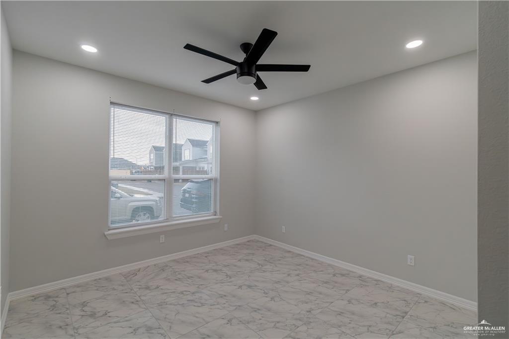 5510 North Crown Point Pharr, TX 78577 - Photo 10 of 14 an empty room