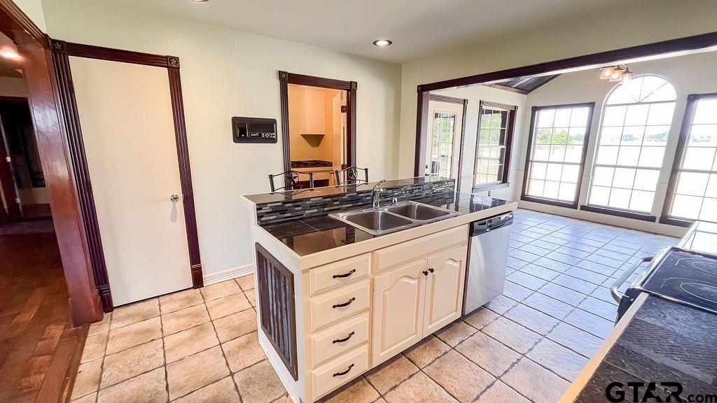 15902 County Road 472 Tyler, TX 75706 - Photo 13 of 29