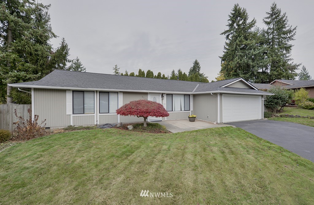 2112 Southeast 20th Court Renton, WA 98055 - Photo 1 of 23 Gallery Image 1
