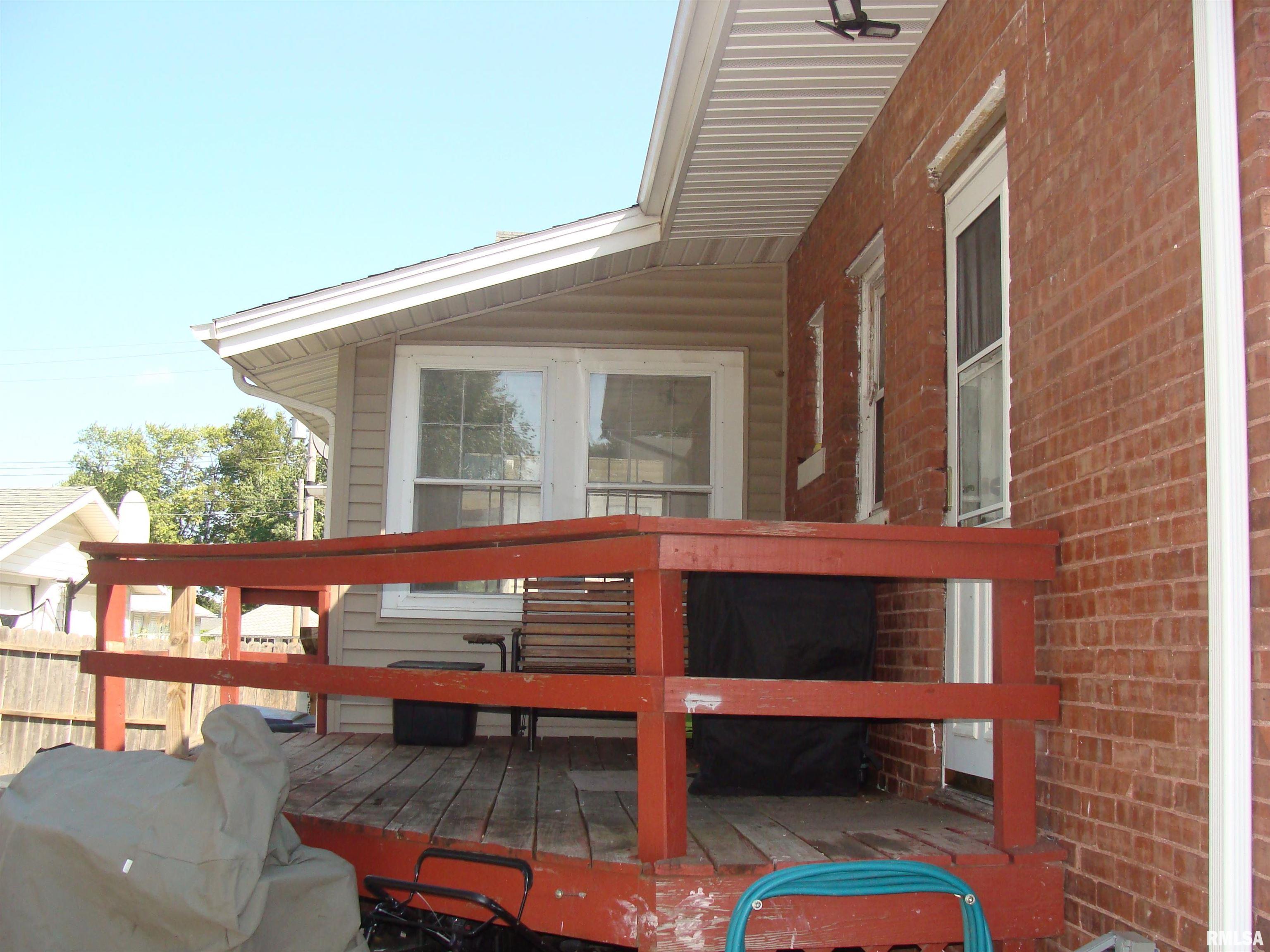 309 West Chestnut Street Canton, IL 61520 - Photo 11 of 49