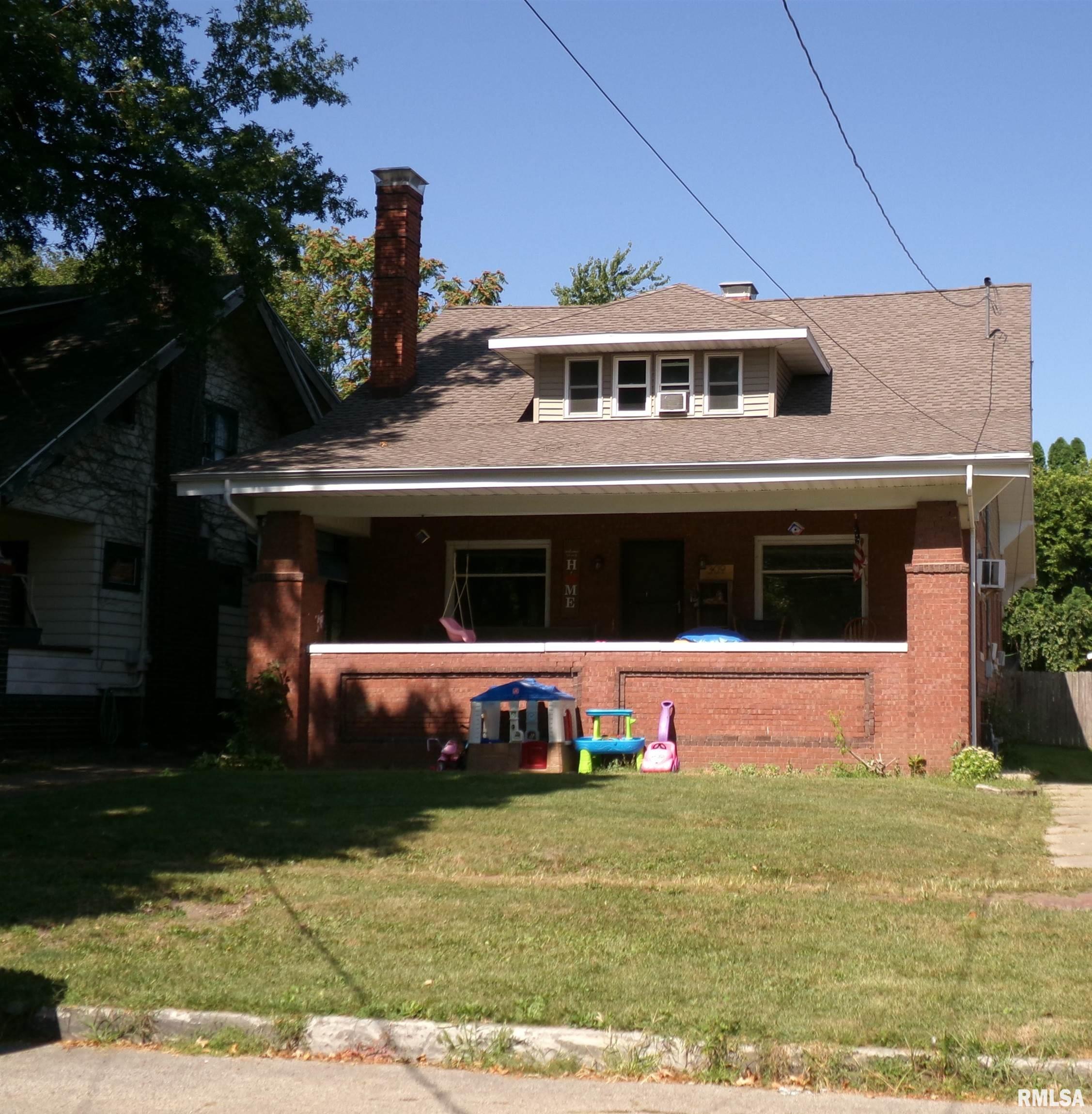 309 West Chestnut Street Canton, IL 61520 - Photo 3 of 49