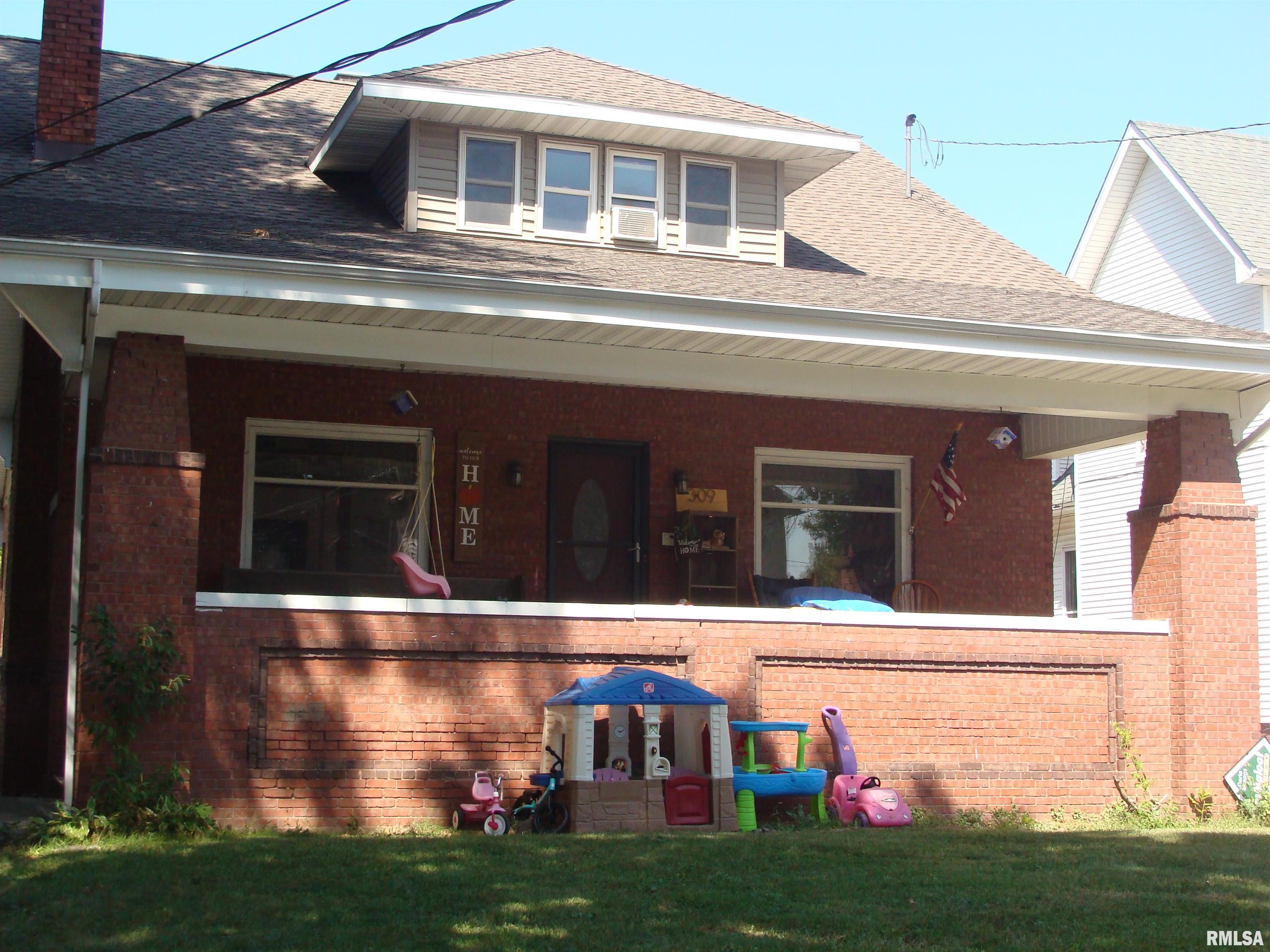 309 West Chestnut Street Canton, IL 61520 - Photo 5 of 49