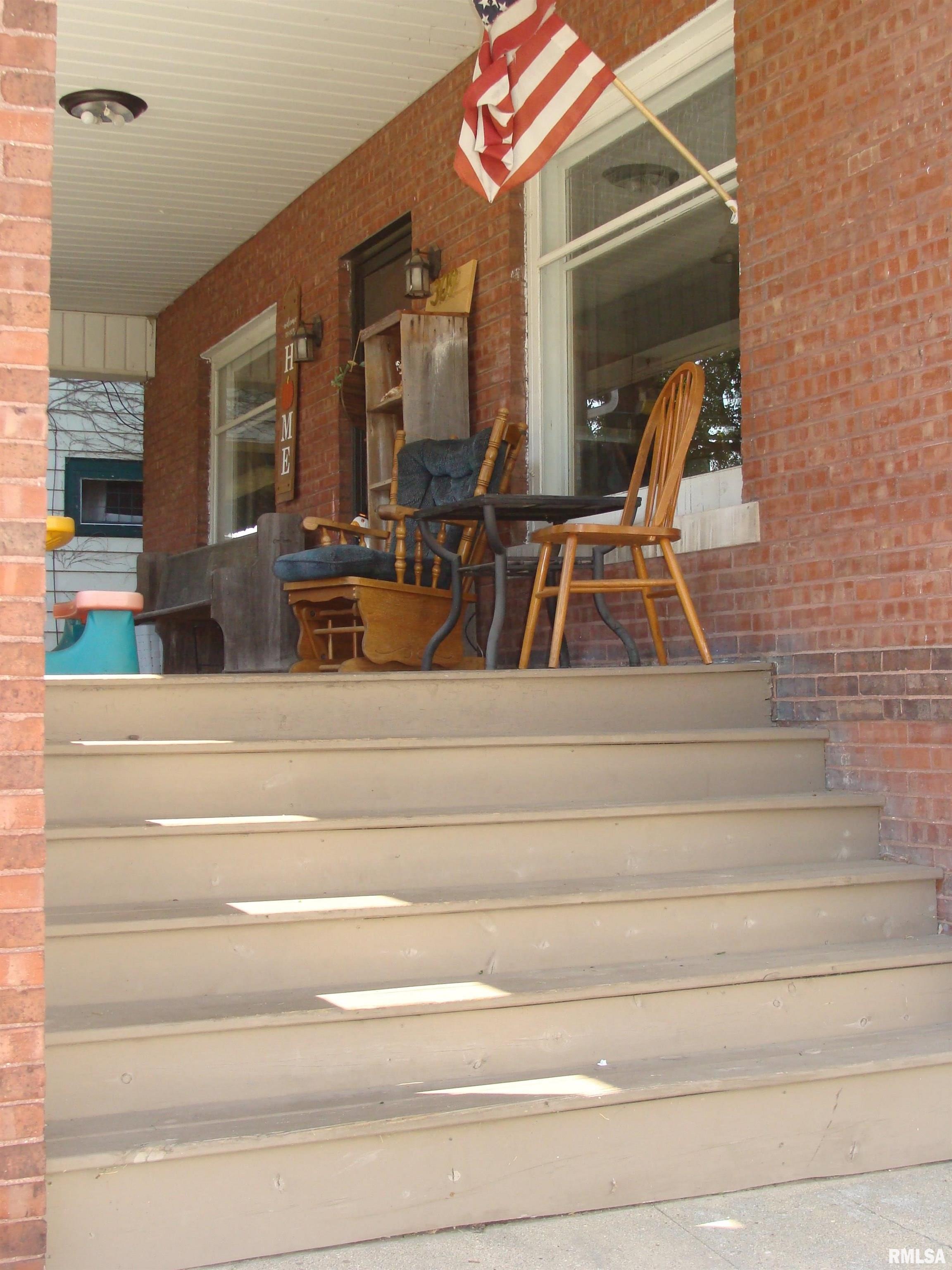 309 West Chestnut Street Canton, IL 61520 - Photo 10 of 49