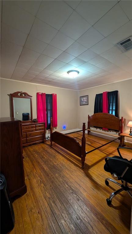 541 Lynmore Circle Macon, GA 31206 - Photo 11 of 18 a living room with furniture gym equipment and a window