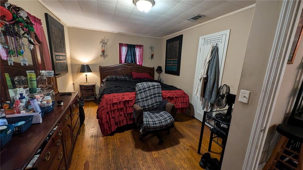 541 Lynmore Circle Macon, GA 31206 - Photo 13 of 18 a bed room with a bed and a lamp