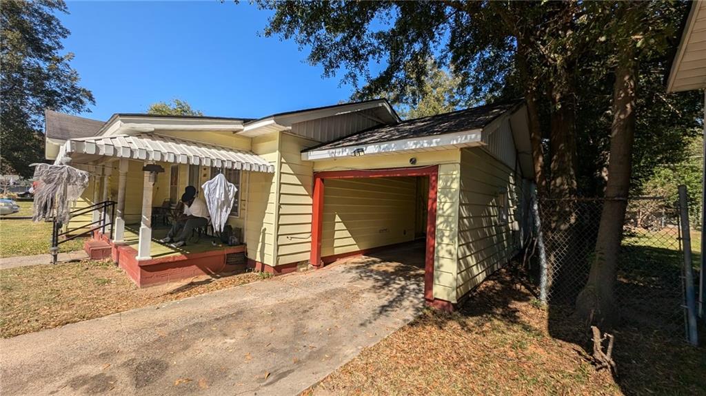 541 Lynmore Circle Macon, GA 31206 - Photo 3 of 18 a view of outdoor space