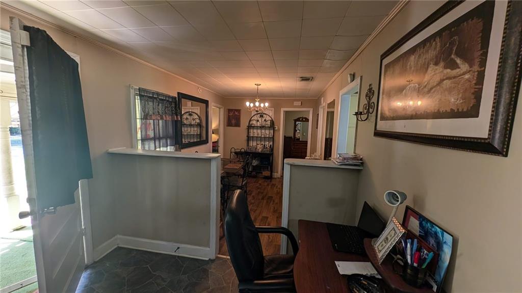 541 Lynmore Circle Macon, GA 31206 - Photo 7 of 18 a view of a hallway with workspace