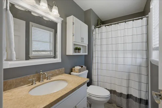 $699,900 | 1295 110th Avenue, Roberts, WI 54023