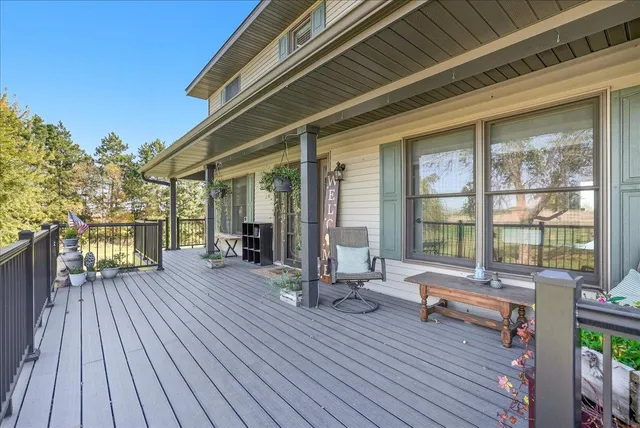 $699,900 | 1295 110th Avenue, Roberts, WI 54023