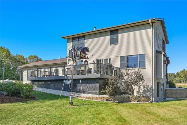 $699,900 | 1295 110th Avenue, Roberts, WI 54023