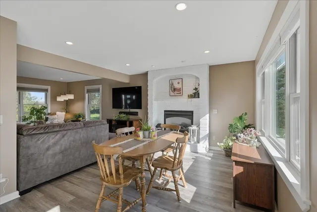 $699,900 | 1295 110th Avenue, Roberts, WI 54023