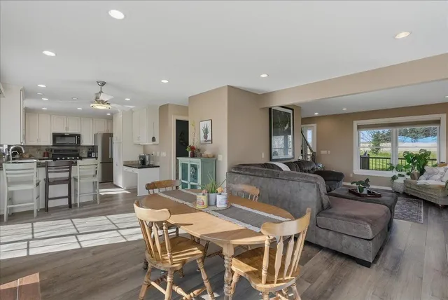 $699,900 | 1295 110th Avenue, Roberts, WI 54023