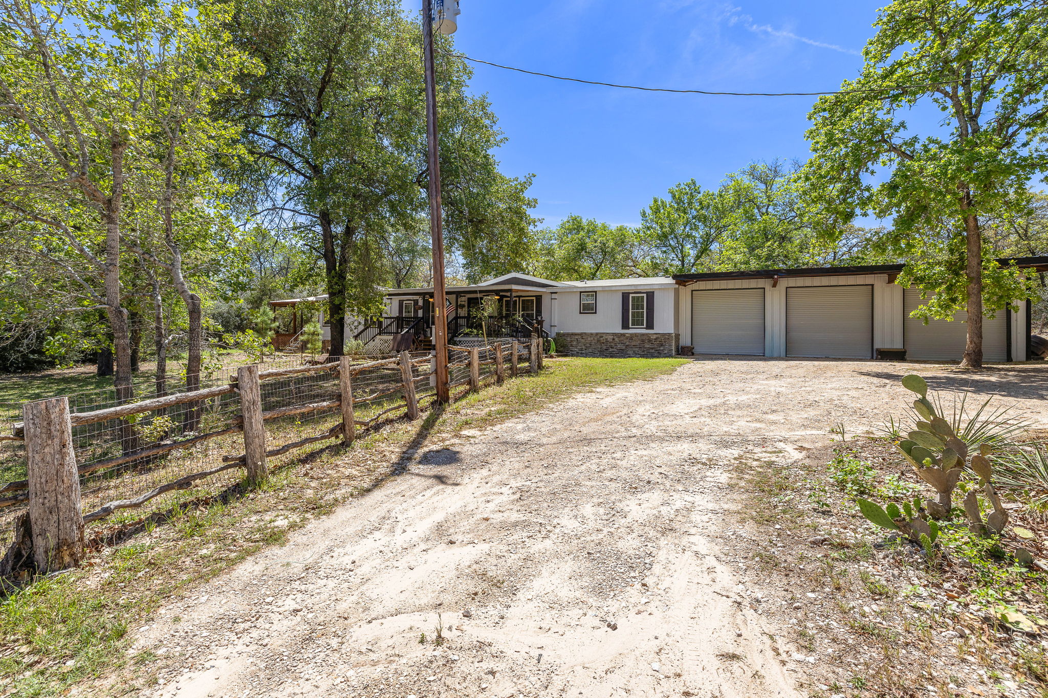 541 Hidden Oaks Drive Elgin, TX 78621 - Photo 3 of 40 See that LARGE workshop