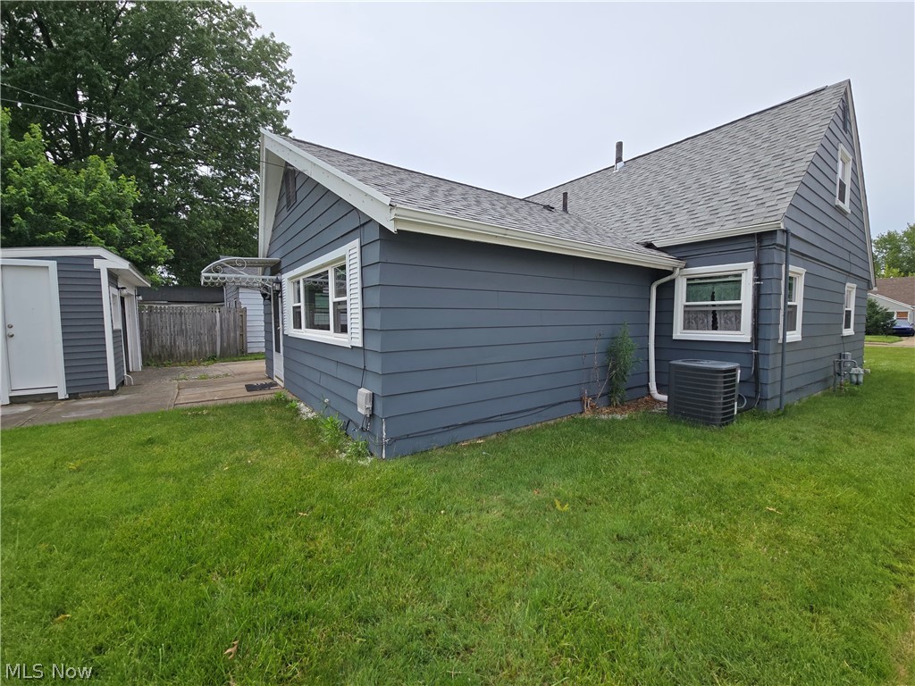 3054 Sterling Road Lorain, OH 44052 - Photo 42 of 46