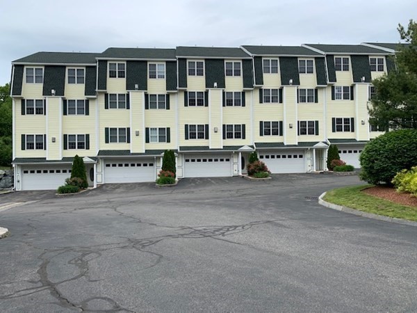 3 Dansereau Place, Unit 3 Middleton, MA 01949 - Photo 33 of 34 a view of a building with a street