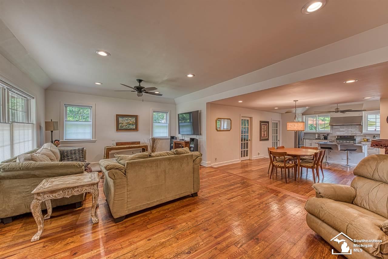 451 Riley Street Dundee, MI 48131 - Photo 12 of 21 31386931-11.JPG