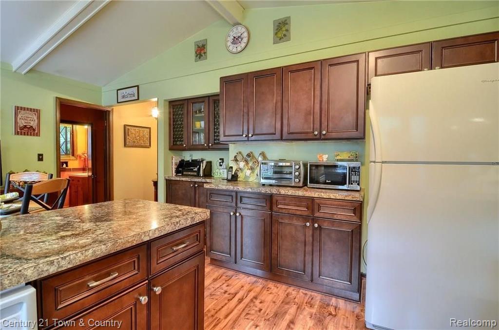 69 Rose Brier Drive Rochester Hills, MI 48309 - Photo 8 of 27