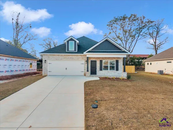 $294,400 | 212 Eric Court, Bonaire, GA 31005