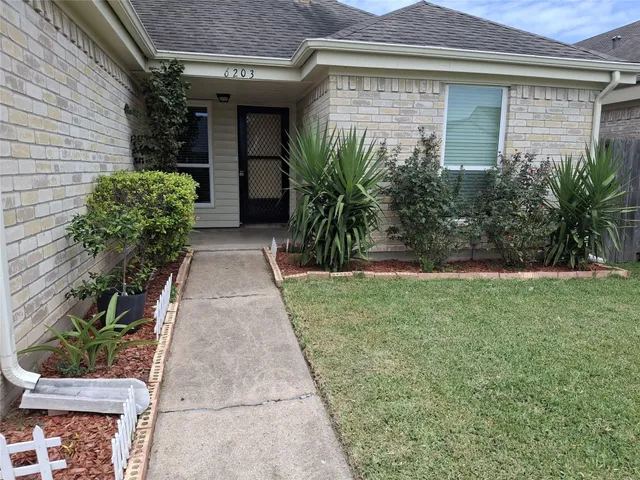 $252,750 | 6203 Gladewell Drive, Houston, TX 77072