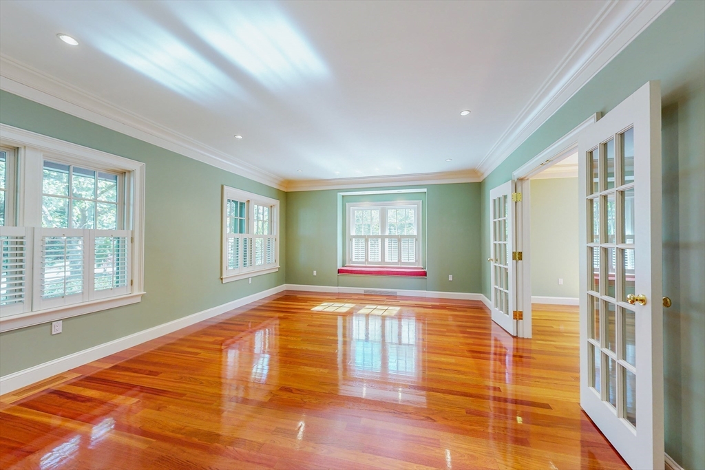 25 Myopia Road Winchester, MA 01890 - Photo 4 of 31