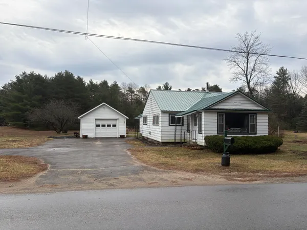 $159,500 | 112 Poplar Street, Constable, NY 12926