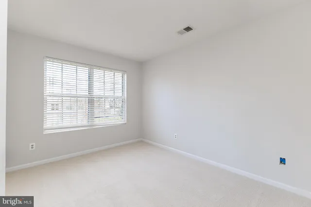 $320,000 | 8091 Lacy Drive, Unit 201, Manassas, VA 20109