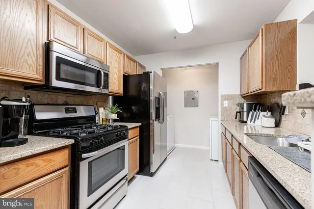 $320,000 | 8091 Lacy Drive, Unit 201, Manassas, VA 20109