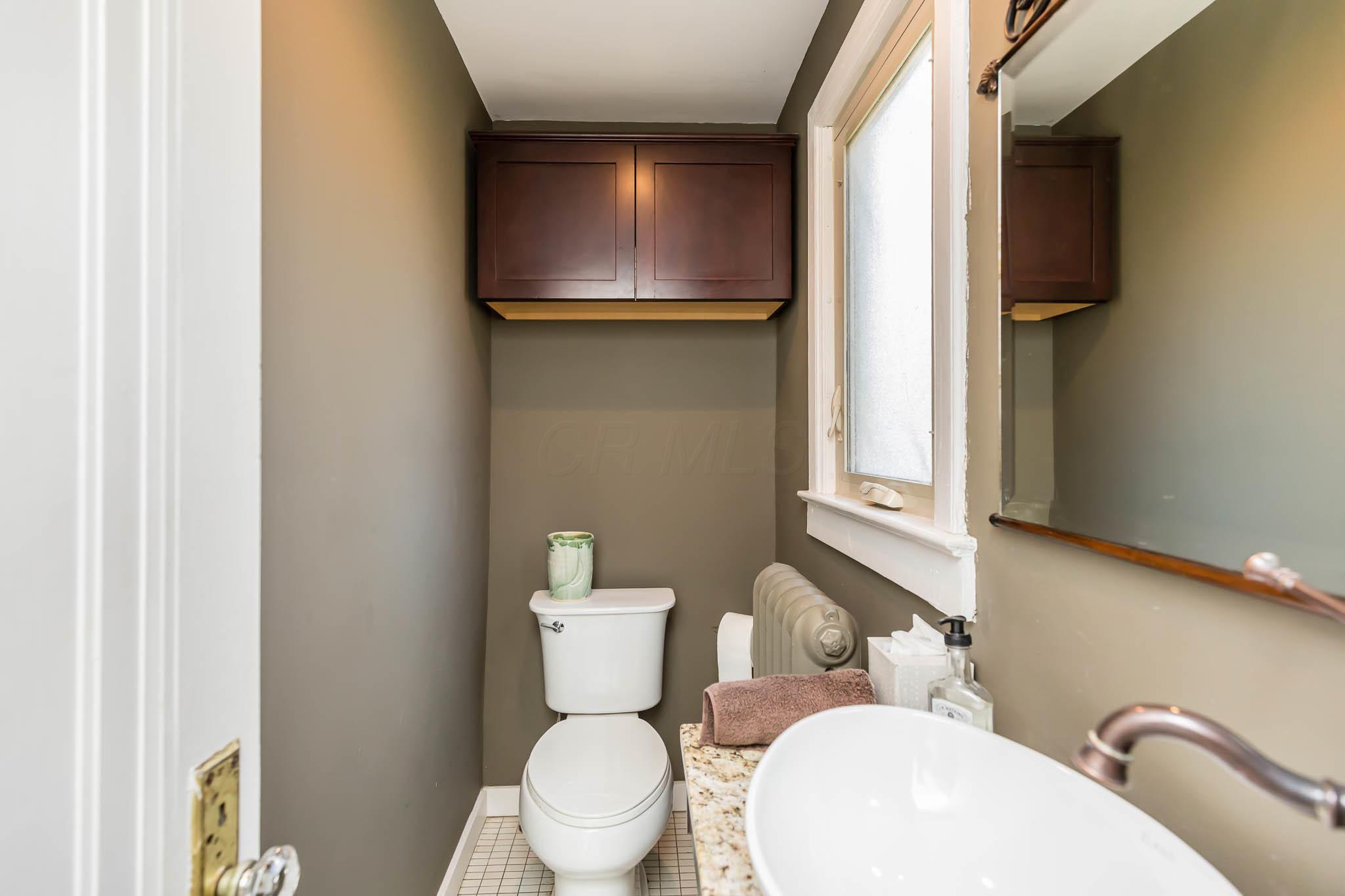 2710 Zollinger Road Columbus, OH 43221 - Photo 17 of 47