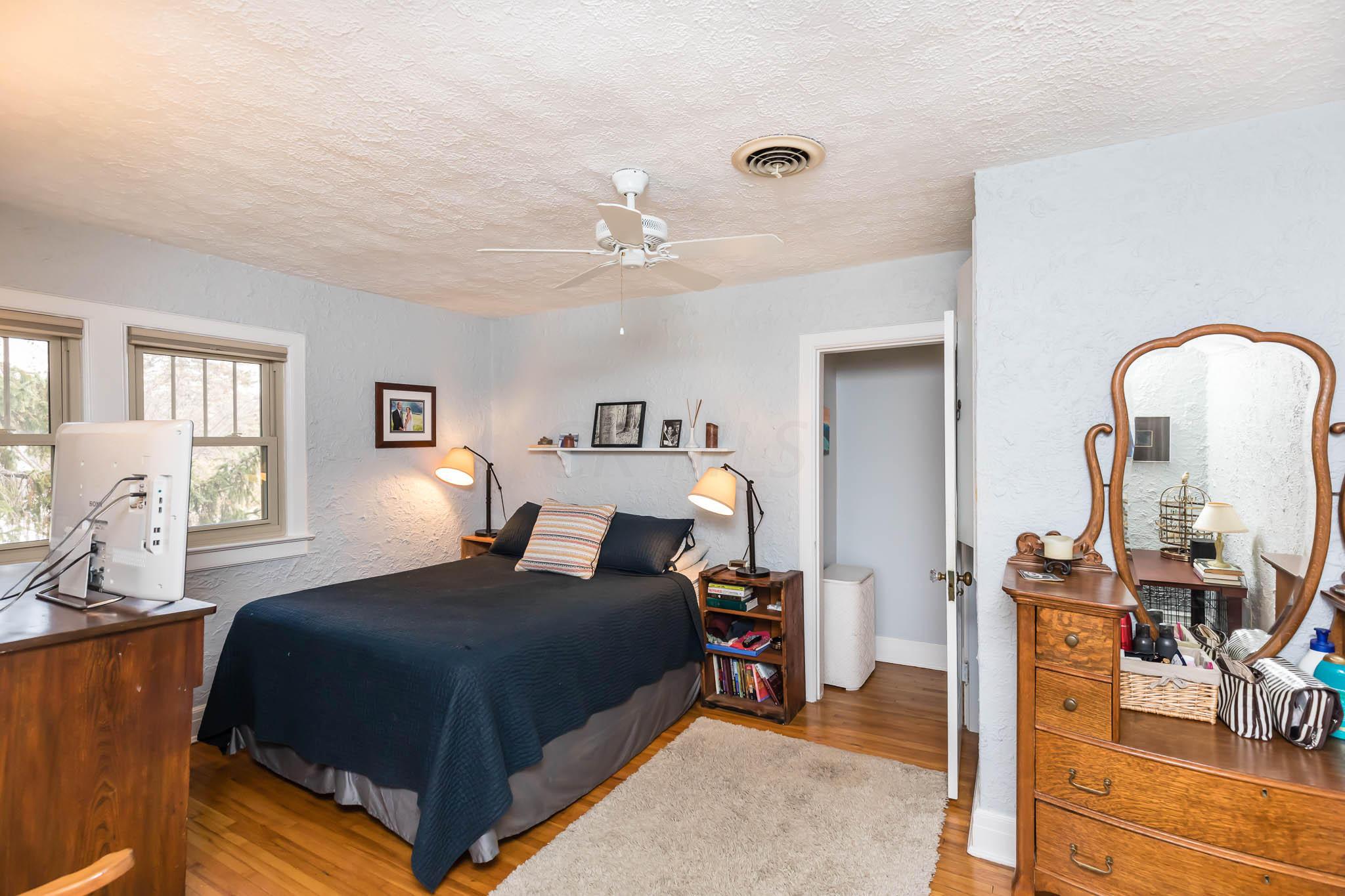 2710 Zollinger Road Columbus, OH 43221 - Photo 25 of 47