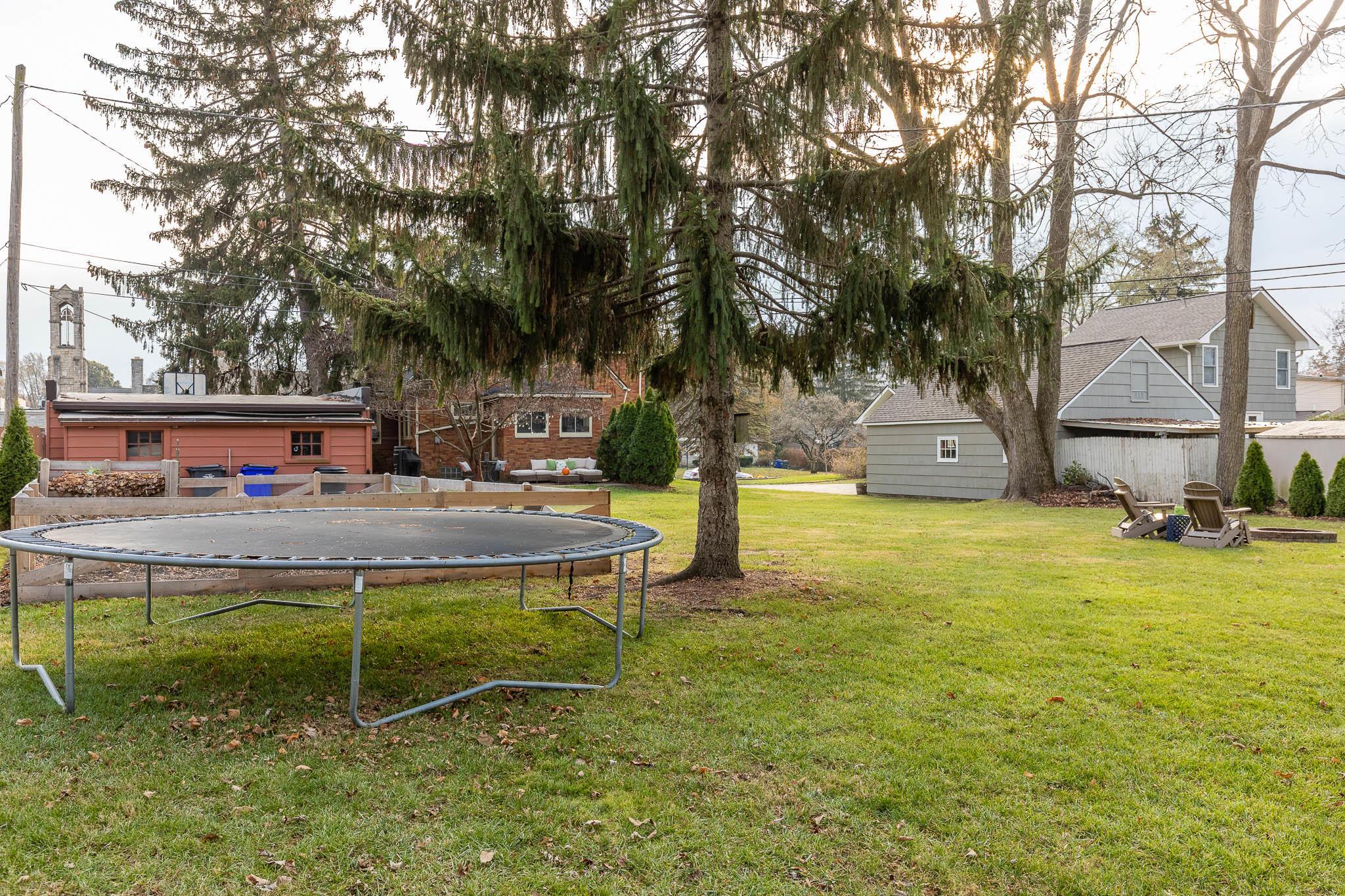 2710 Zollinger Road Columbus, OH 43221 - Photo 40 of 47