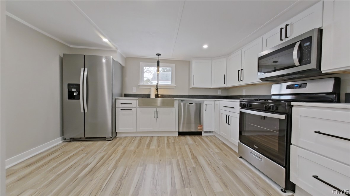 623 West Thomas Street Rome, NY 13440 - Photo 10 of 45