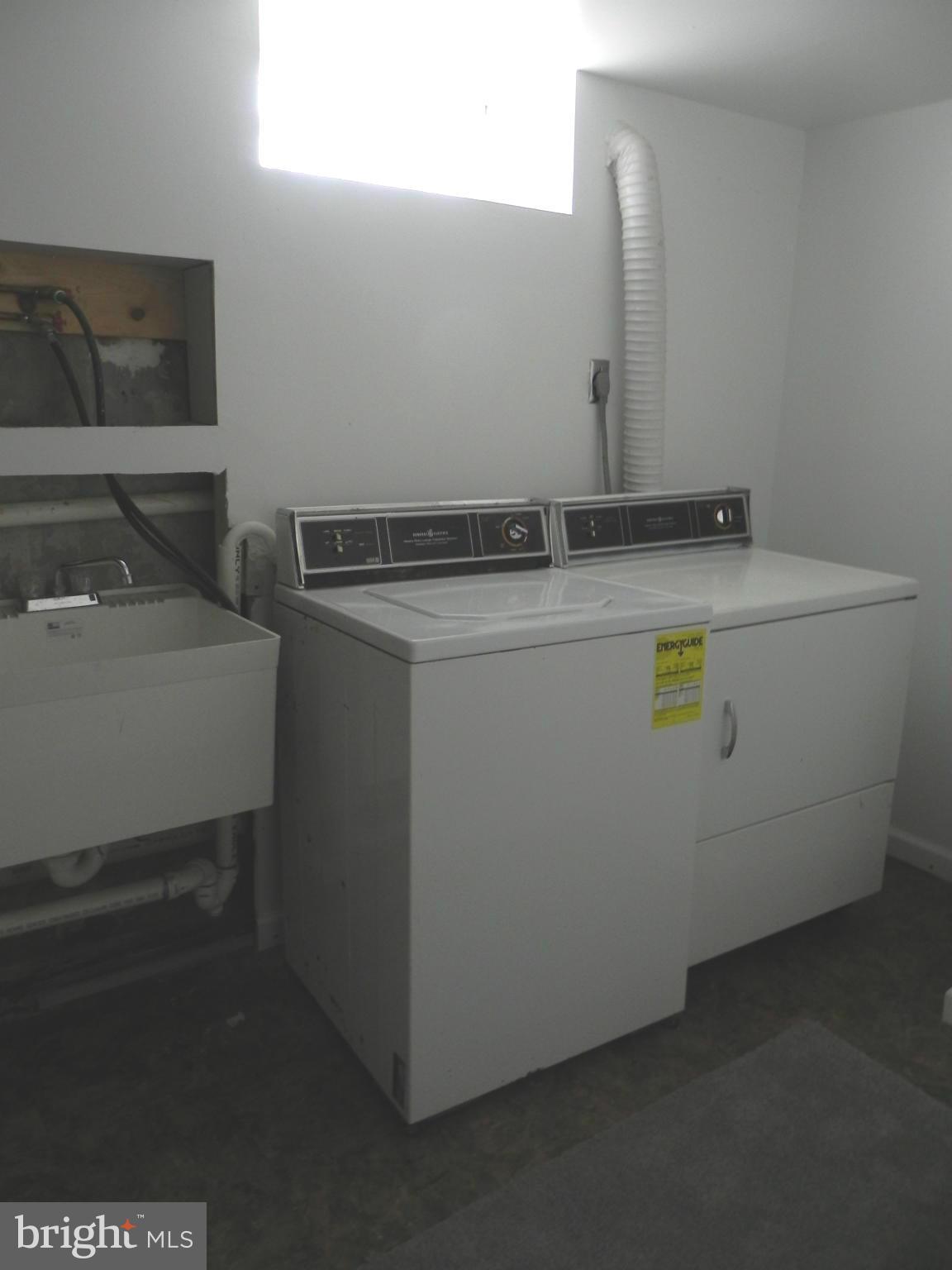 4509 Bennion Road Silver Spring, MD 20906 - Photo 13 of 18 a utility room with dryer and washer