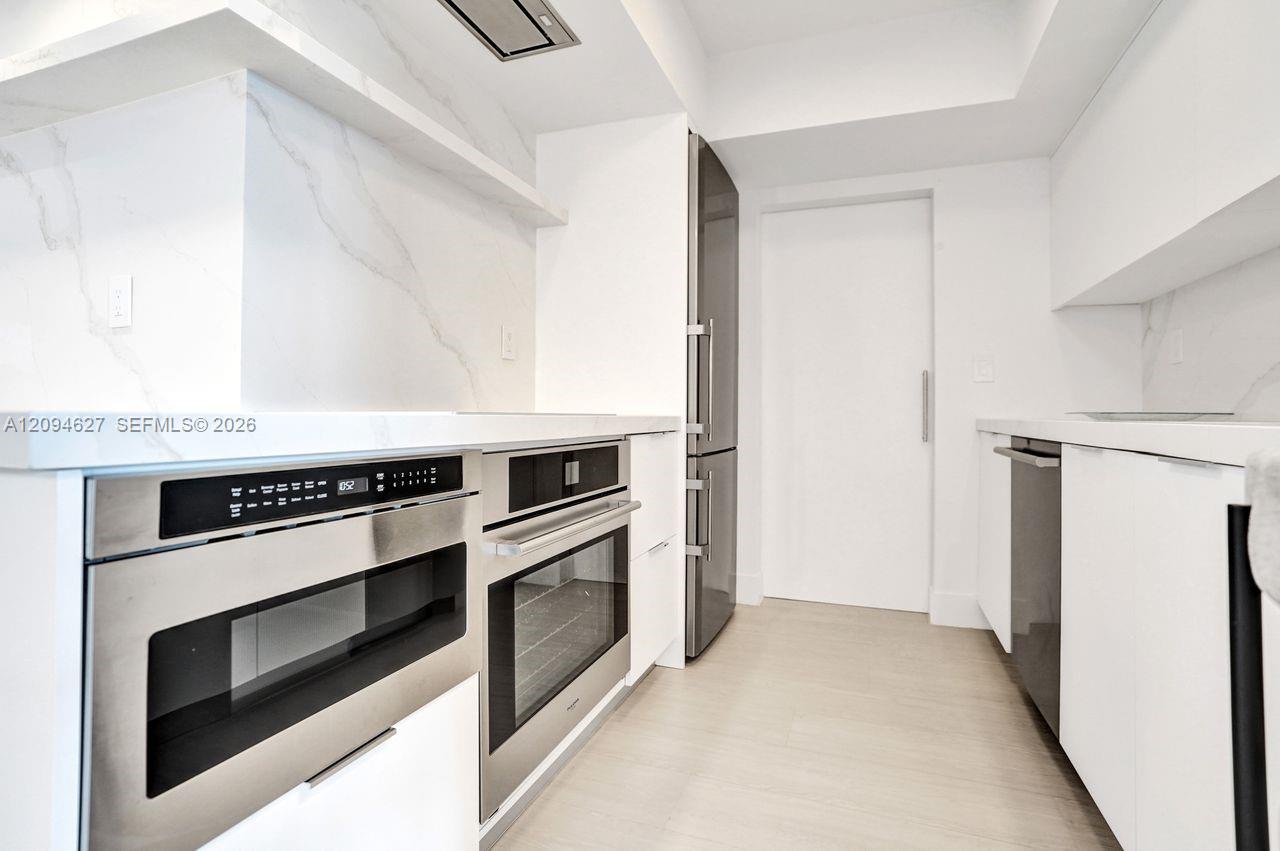 90 Alton Road, Unit 2407 Miami Beach, FL 33139 - Photo 25 of 78 Gallery Image 25