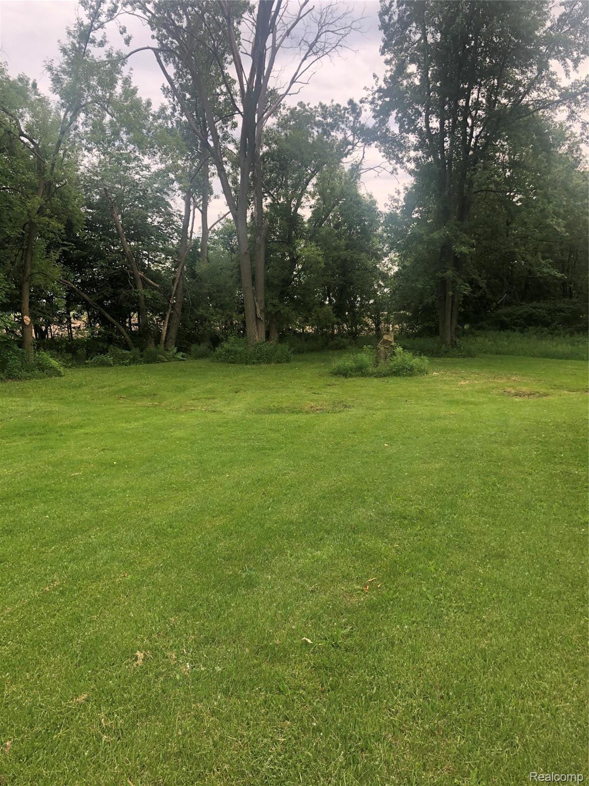 370 Wales Center Road Columbus, MI 48063 - Photo 35 of 40 6D38255C-28F3-44BE-8056-8FBD9D6C7C4D.jpeg
