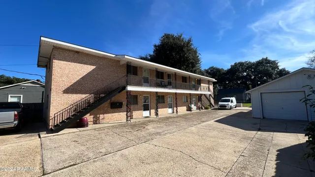 $700 | 715 Harding Street, Unit 4, Lafayette, LA 70503