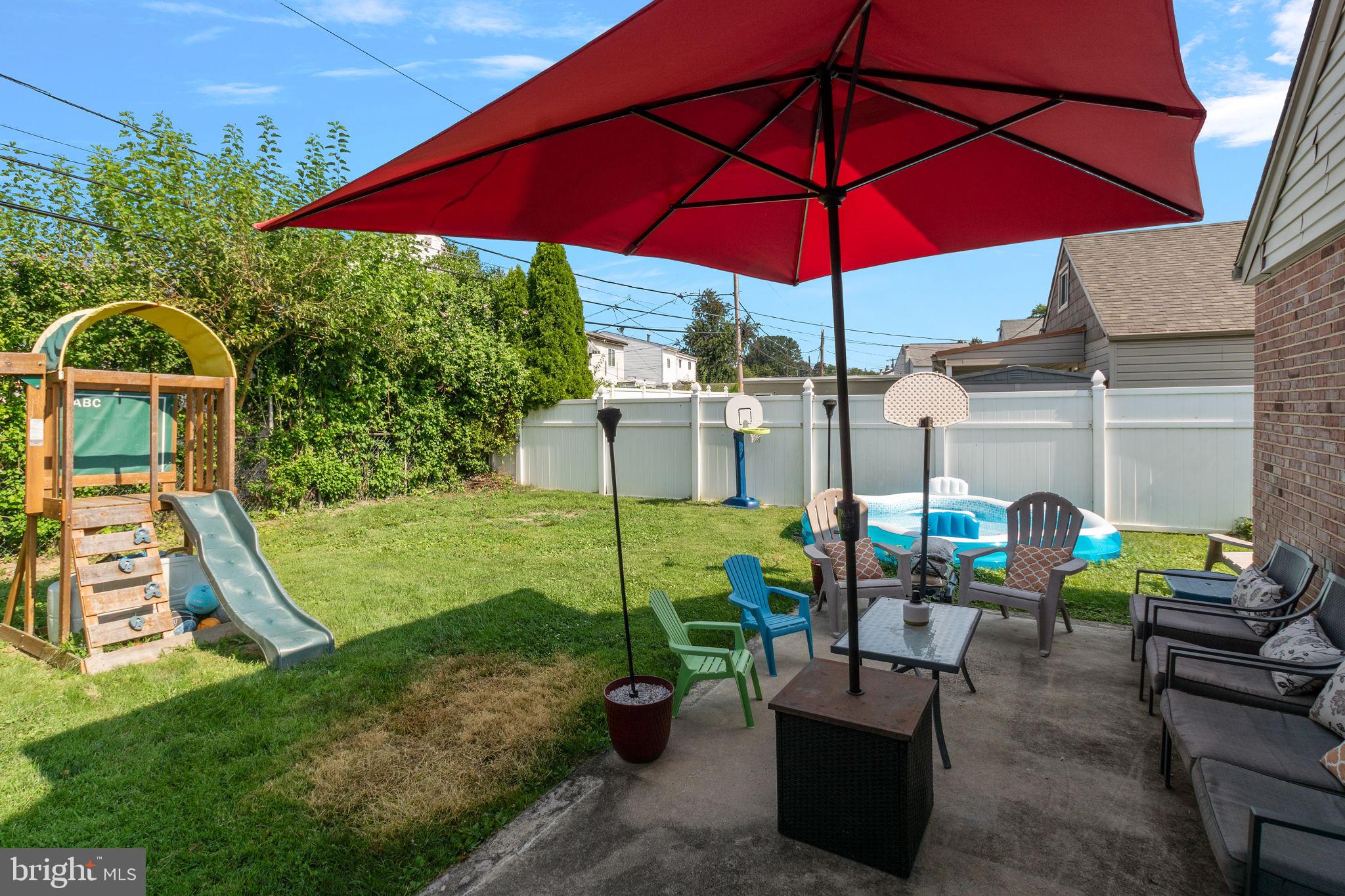 9210 Exeter Road Philadelphia, PA 19114 - Photo 4 of 18 Rear patio