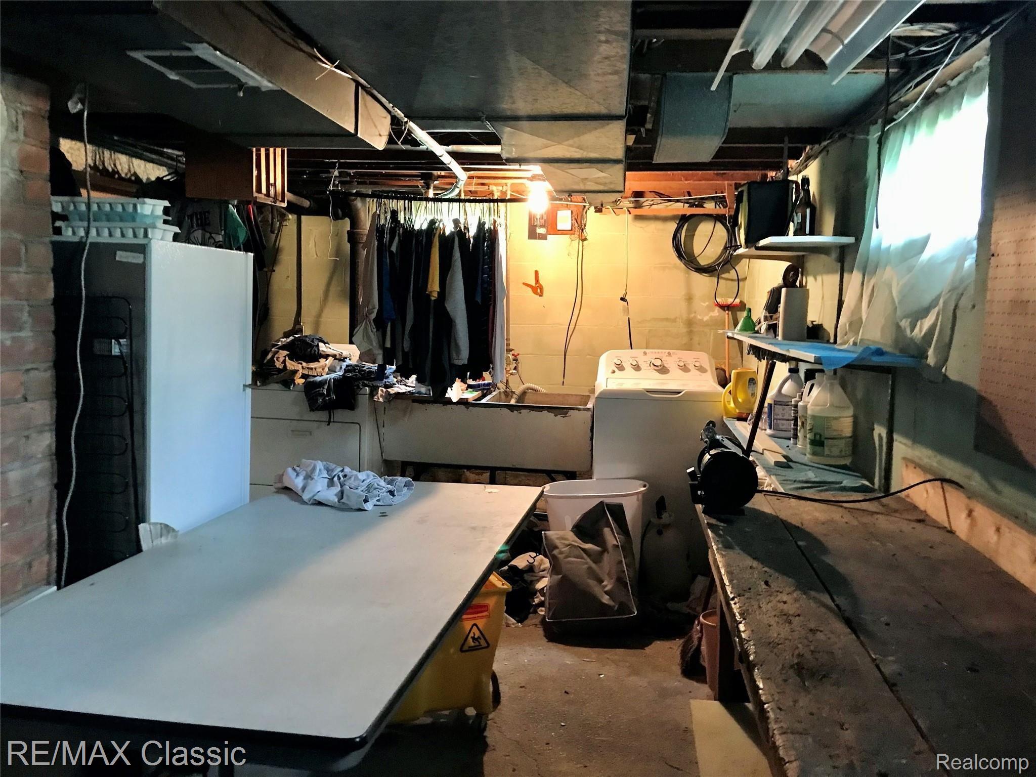 1441 Oxford Road Berkley, MI 48072 - Photo 19 of 28 Basement Laundry/storage. Washed & dryer included