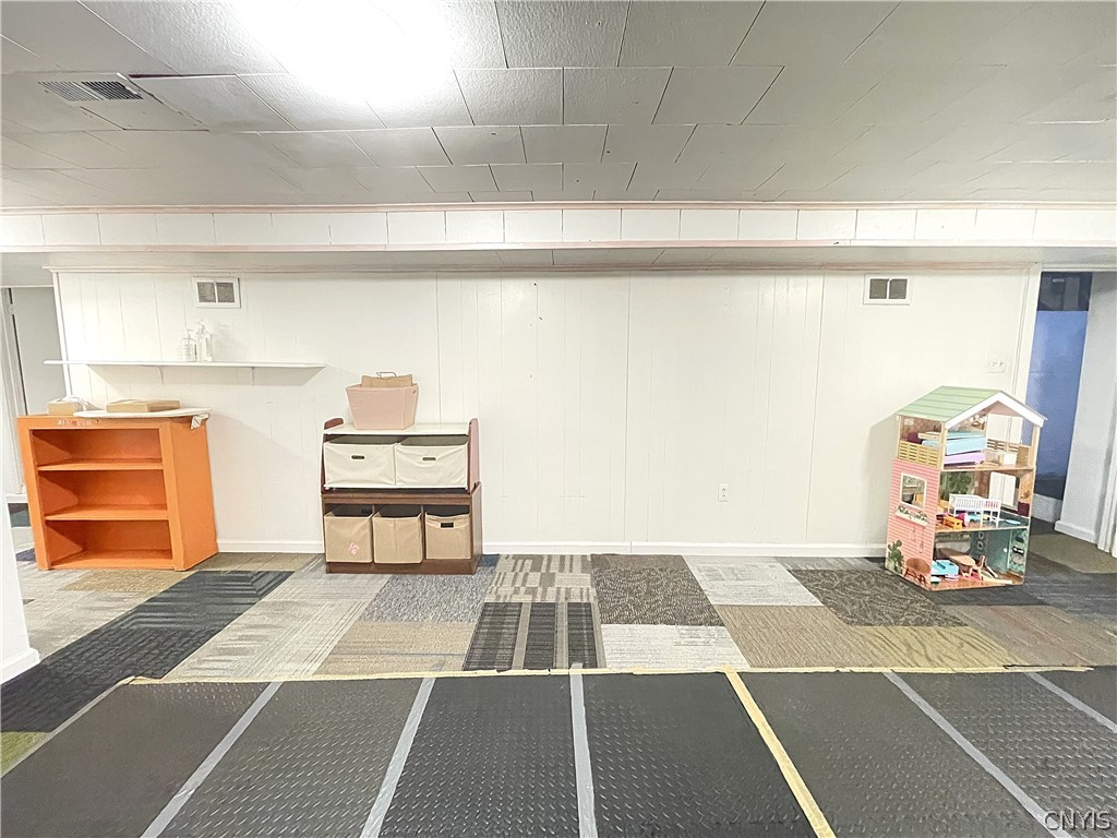 121 Wadsworth Road Clay, NY 13212 - Photo 26 of 32