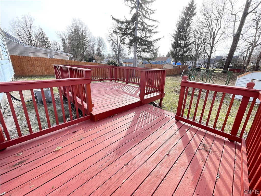 121 Wadsworth Road Clay, NY 13212 - Photo 30 of 32
